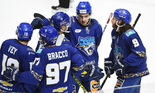 «Строится новая команда». Иван Мищенко о синяке под глазом, победе над «Авангардом», дебютной шайбе и нынешнем «Барысе»