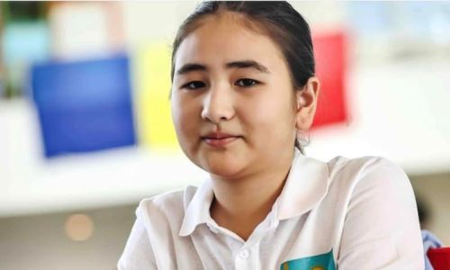 14-летняя казахстанка стала чемпионкой мира по шахматам