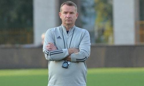 «Были заведены уголовные дела». Экс-наставника «Астаны» назвали проходимцем и припомнили ему «грехи» в Казахстане