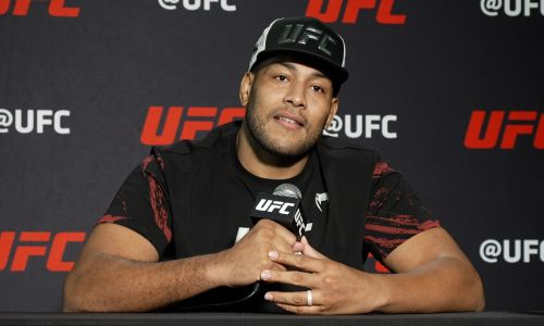 Боец UFC сразу после победы побежал на бой Головкин — «Канело»