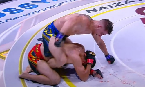 Казахстанский боец в кровавом побоище нокаутом проиграл украинскому файтеру. Видео