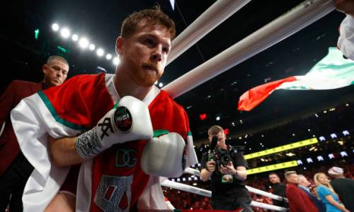 Соперника непобежденного казахстанца назвали угрозой «Канело»