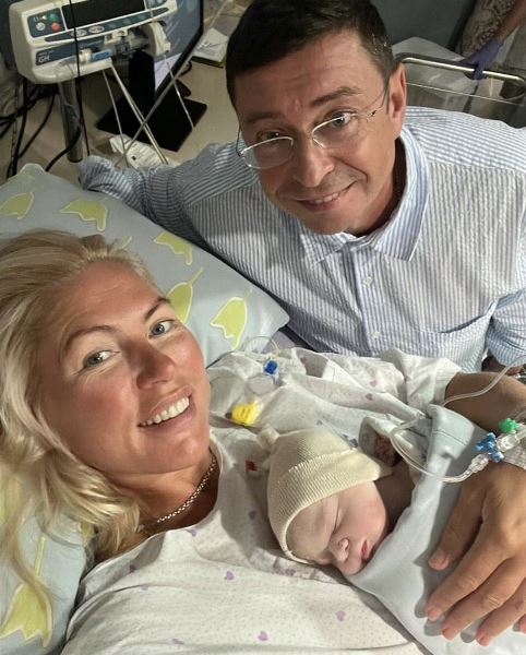 Экс-чемпионка мира из Казахстана родила дочь в 46 лет. Фото