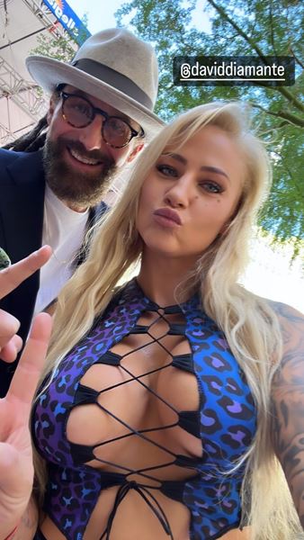 Сексапильная чемпионка IBF поразила откровенным нарядом на взвешивании третьего боя Головкин — «Канело». Фото и видео