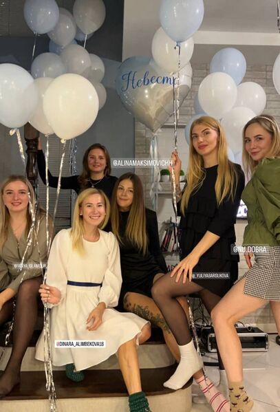 Первая олимпийская чемпионка-казашка показала фото с девичника перед свадьбой