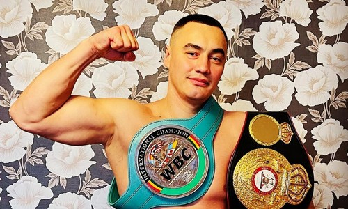 «Не позволяйте вас одурачить». BoxingScene оценил бой казахстанского супертяжа за титул WBC