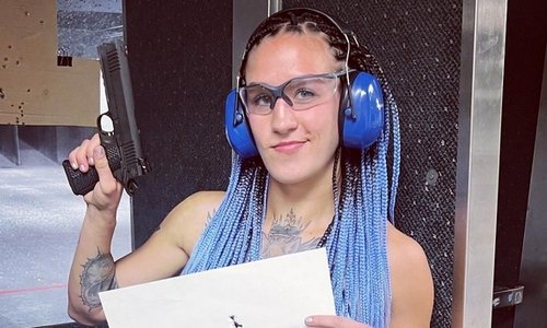 Казахстанка из UFC получила лицензию на оружие и озвучила планы