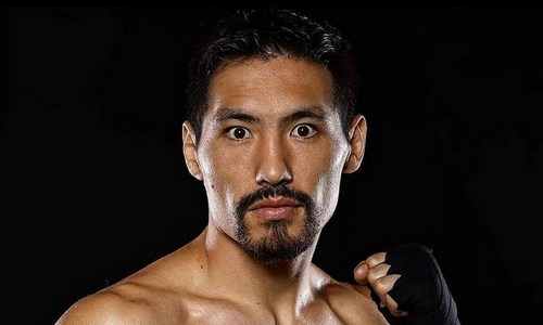 Соперник Жанибека Алимханулы поднял его на смех перед боем за титул