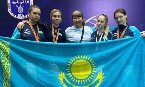 Сборная Казахстана по фехтованию завоевала еще одну медаль в последний день молодежного ЧА-2022