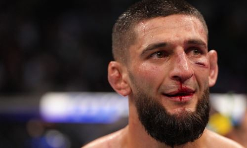 «Запрыгнул на поезд хайпа». Претендент на пояс UFC обвинил Чимаева в «побеге»