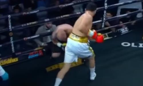 Нокаутом завершился бой узбекистанского чемпиона WBA в весе Головкина и Алимханулы. Видео
