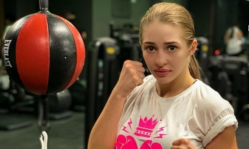 Эффектная боксерша подняла флаг Казахстана в Турции. Фото