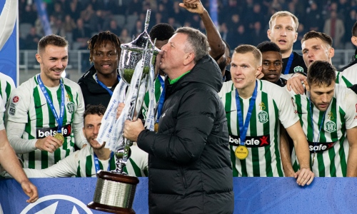 Казахстанский тренер досрочно завоевал второй трофей в Европе за неделю