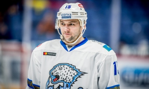 Нападающий сборной Казахстана стал звездой матча КХЛ