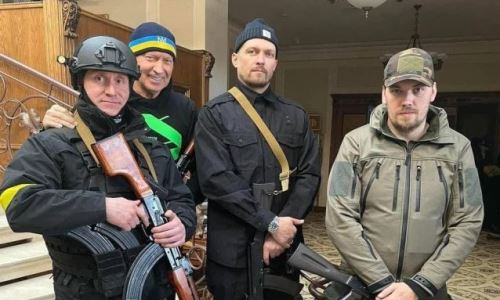 «„Оскар“ в студию». Усика раскритиковали за вступление в тероборону Украины