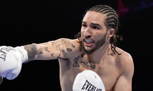 Неожиданным получился бой внука Мухаммеда Али в весе Головкина и Алимханулы. Видео