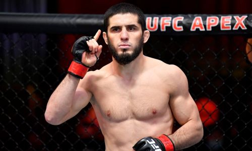 Ислам Махачев надел форму Казахстана и показал свою настоящую родину. Видео