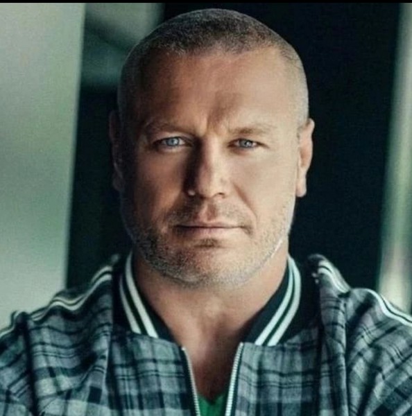 Олег Тактаров показал своё фото после недельного голодания