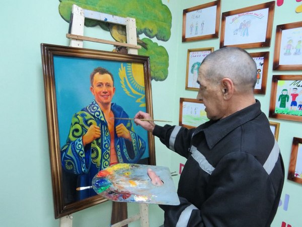 Казахстанский осужденный нарисовал портрет Головкина. Фото