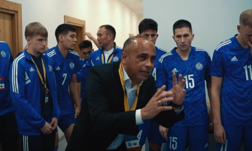 «Мы — команда, которая пашет». Появилось видео пламенной речи Кака перед матчем сборной Казахстана