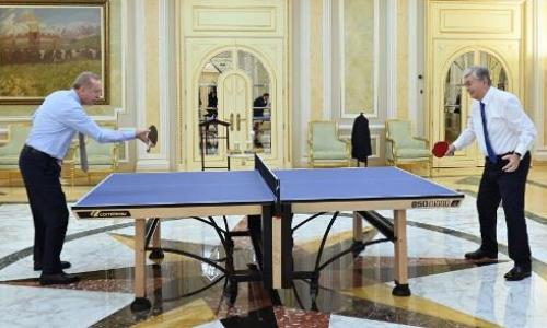 Президенты Казахстана и Турции сыграли в настольный теннис. Фото