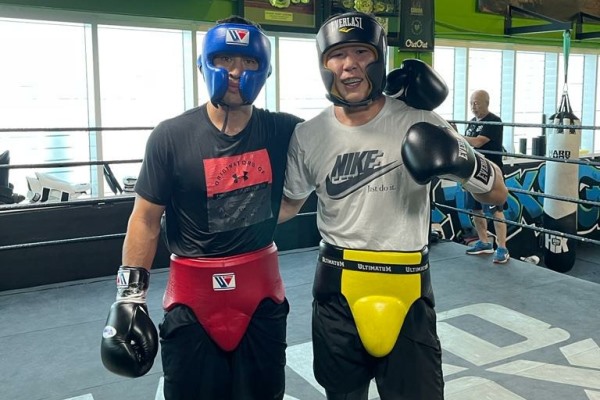 «Казахи всегда были в числе лидеров мирового бокса». Большое интервью Дмитрия Бивола