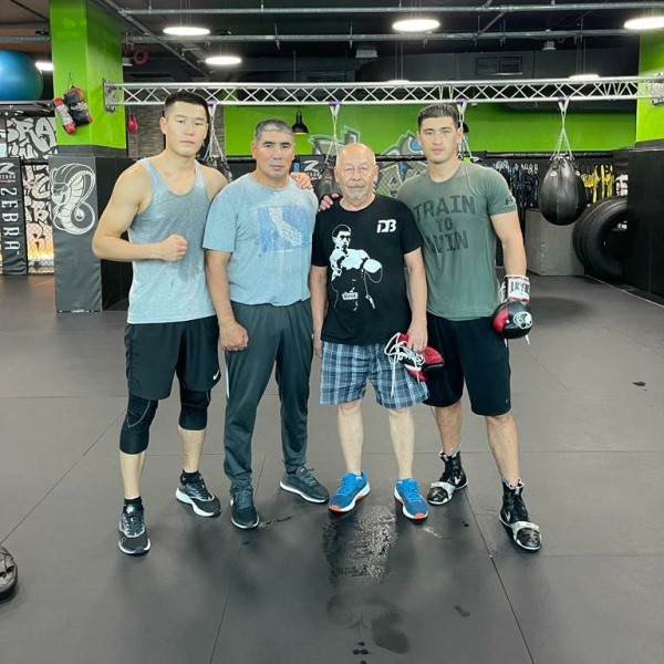 «Казахи всегда были в числе лидеров мирового бокса». Большое интервью Дмитрия Бивола