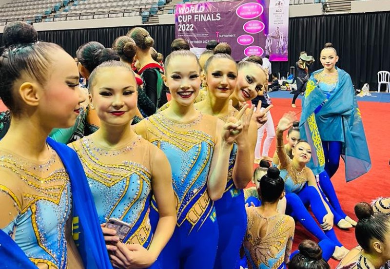 Ұйықтап жатқан мас порно