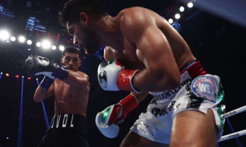 Оскар Де Ла Хойя обратился к обидчику своего боксера Дмитрию Биволу