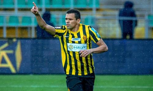 «Актобе» и «Кайрат» завершили матч разгромом с пенальти и тремя бразильскими голами в КПЛ