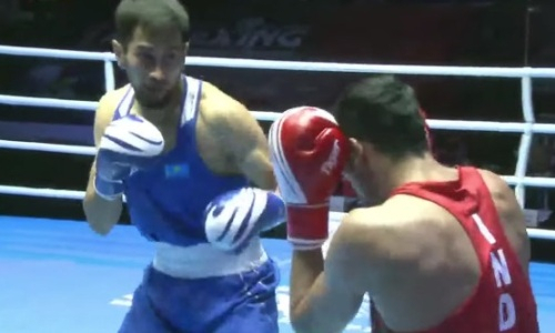 Видео полного боя капитана сборной Казахстана за медаль ЧА-2022 по боксу