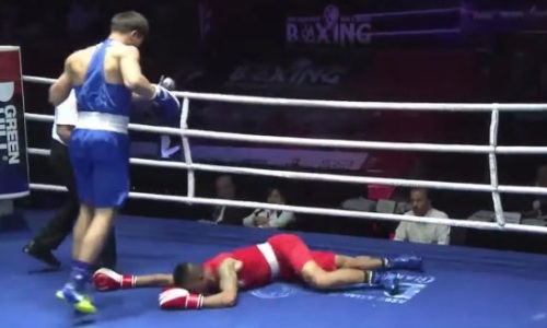 Брутальным нокаутом в первом раунде стартовал чемпион на ЧА-2022 по боксу. Видео