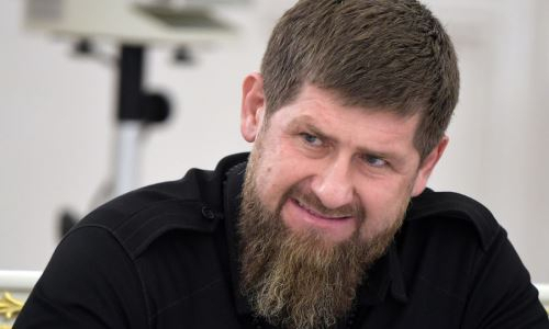 «Отчитал обоих». Стали известны слова Рамзана Кадырова Чимаеву и Нурмагомедову после их драки