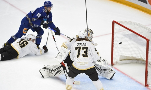 «Бац-тыц-трыц-там — гол». Нападающий «Барыса» оценил поражение «Адмиралу» и свой рекорд в КХЛ