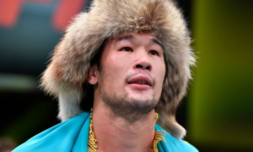 Видео эмоциональной реакции Рахмонова на завоевание Махачевым титула чемпиона UFC попало в Сеть