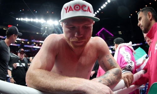 Казахстанский боксер отказался драться с «Канело»