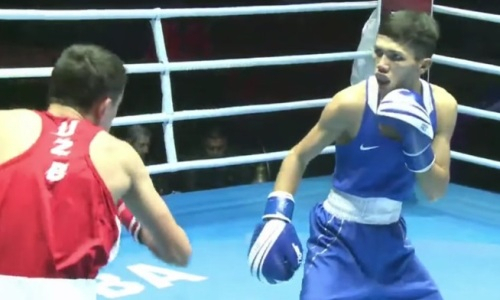 Видео полного боя с доминирующей победой 19-летнего чемпиона мира из Казахстана над узбекистанцем