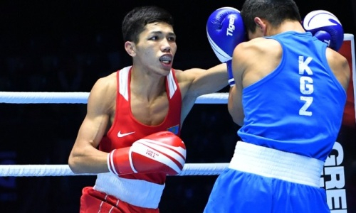 19-летний чемпион мира из Казахстана вышел в финал ЧА-2022 по боксу