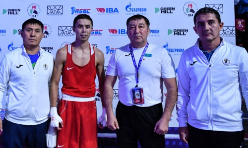 «В финале на Сакене особая ответственность». Мырзагали Айтжанов оценил бой Бибосынов — Дусматов за «золото» ЧА-2022