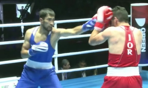 Видео полного боя капитана сборной Казахстана за «золото» ЧА-2022 по боксу