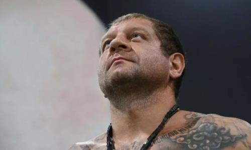 Александр Емельяненко обозвал свою жену на камеру и получил ответ. Видео