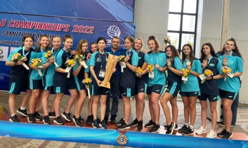 Казахстан завоевал две путевки на чемпионат мира по водным видам спорта