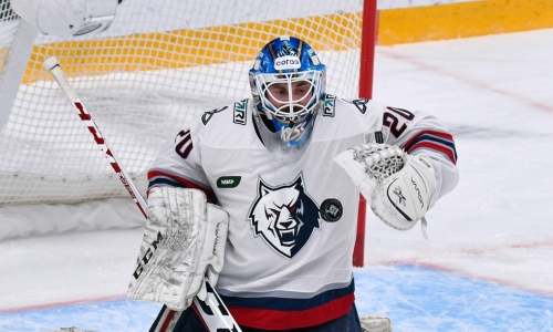 Аутсайдер конференции «Барыса» добился победы с вратарём, завершившим карьеру два года назад