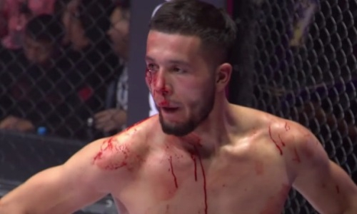 Зверским нокаутом закончился кровавый бой Казахстан vs Узбекистан. Видео