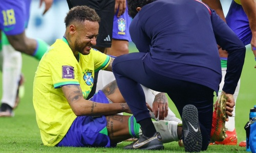 Неймар получил травму в первом матче Бразилии на ЧМ-2022
