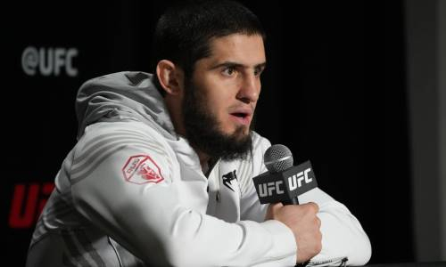 Джо Роган назвал ключевой фактор в бою Махачева и Волкановски