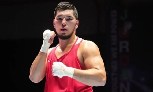 Олимпийский чемпион из Казахстана вышел в финал ЧА-2022 по боксу