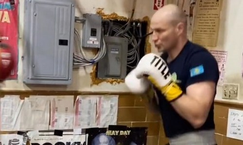 Казахстанский супертяж впечатлил быстротой движений в ринге. Видео