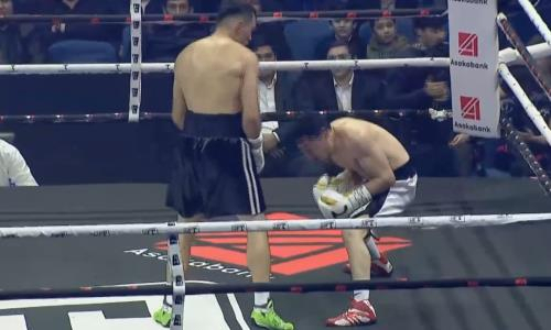Нокаутом во втором раунде завершился бой узбекистанских боксеров. Видео