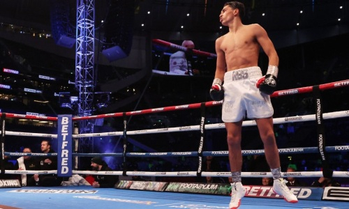 18-летний боксер за 62 секунды нокаутировал «Питбуля». Видео